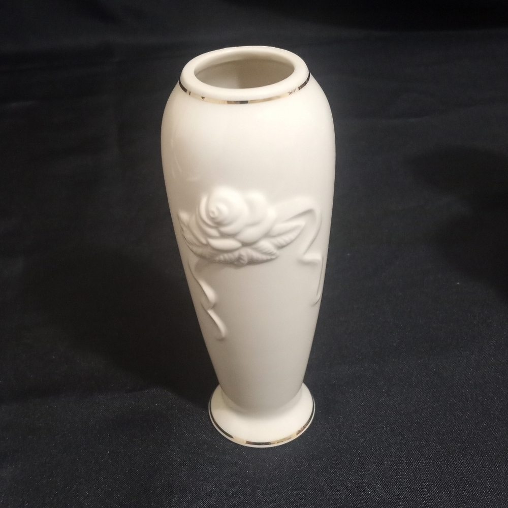 Lenox Rose Blossom Bud Vase Ivory Color with Gold Trim